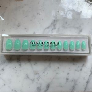 NEW - static nails